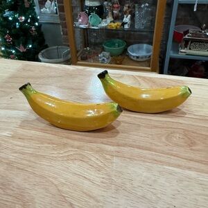 Vintage Ceramic Banana Salt and pepper shakers Japan